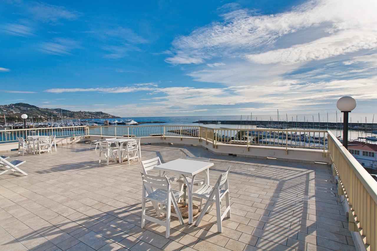 Residence Dei Due Porti Σαν Ρέμο Εξωτερικό φωτογραφία