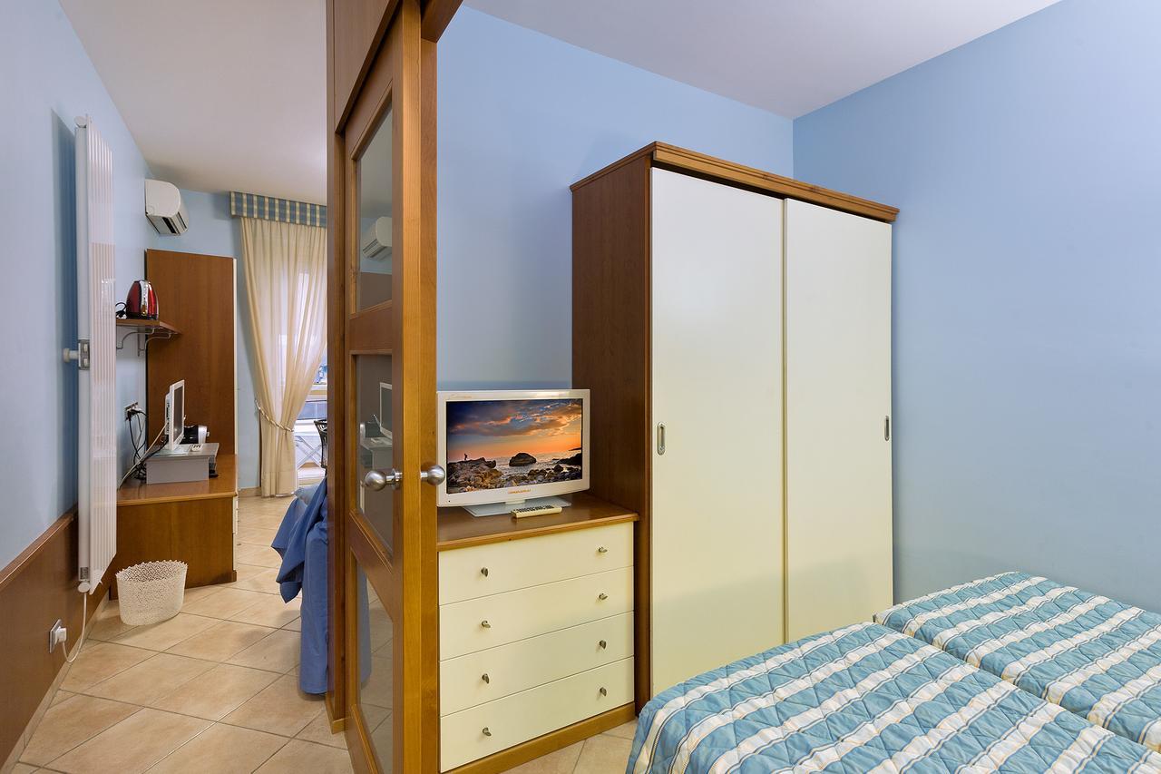 Residence Dei Due Porti Σαν Ρέμο Εξωτερικό φωτογραφία